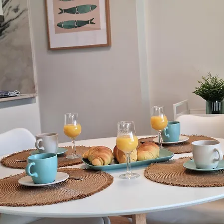 Charming In The Heart Of Historic Lägenhet Oporto