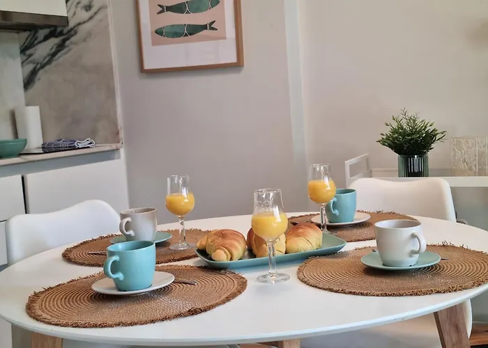 Charming In The Heart Of Historic Lägenhet Oporto